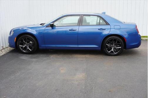 2023 Chrysler 300 Touring