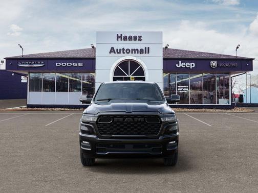 Diamond Black Crystal Pearlcoat 2026 RAM 1500 Big Horn/Lone Star