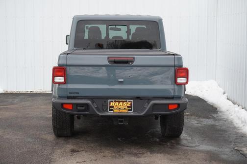 2024 Jeep Gladiator Nighthawk