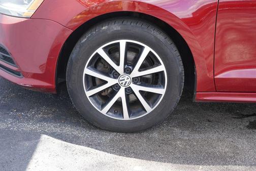 Cardinal Red Metallic 2017 Volkswagen Jetta 1.4T SE