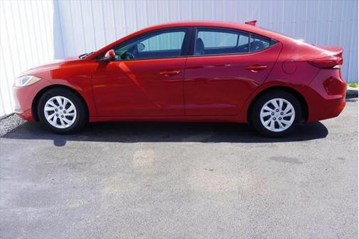 2018 Hyundai ELANTRA SE