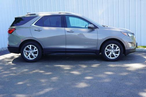Pepperdust Metallic 2018 Chevrolet Equinox 2LT