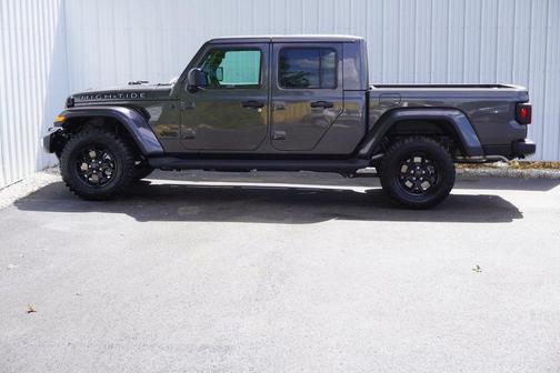 2025 Jeep Gladiator