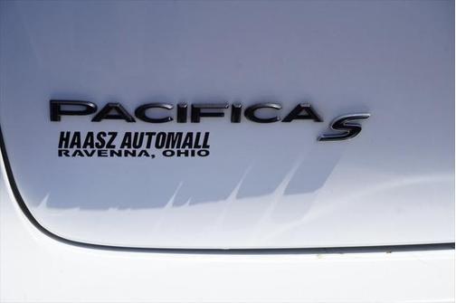 2018 Chrysler Pacifica Touring-L