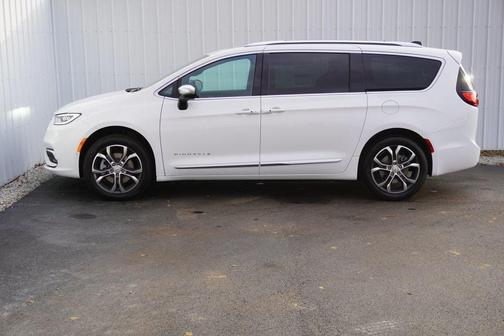 2026 Chrysler Pacifica L