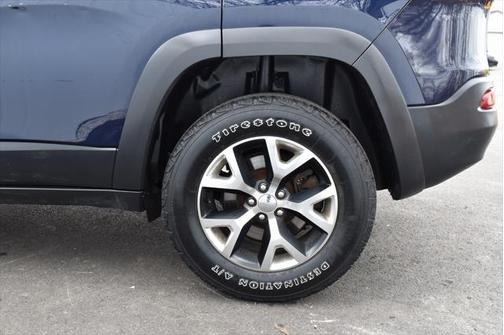 True Blue Pearlcoat 2015 Jeep Cherokee Trailhawk