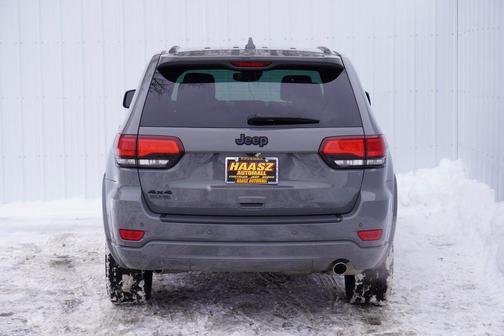 2022 Jeep Grand Cherokee Laredo