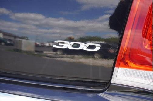 2022 Chrysler 300 Touring