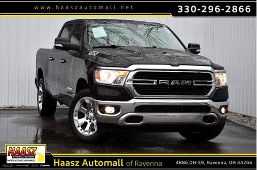 Diamond Black Crystal Pearlcoat 2020 RAM 1500 Big Horn/Lone Star