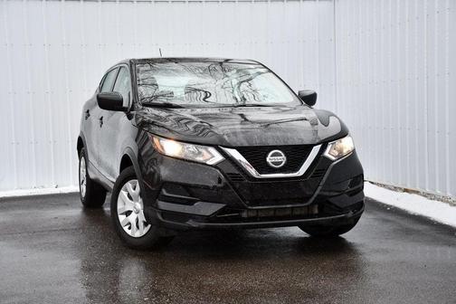 Photo 3 of 55 of 2020 Nissan Rogue Sport S