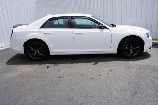 2021 Chrysler 300 Touring
