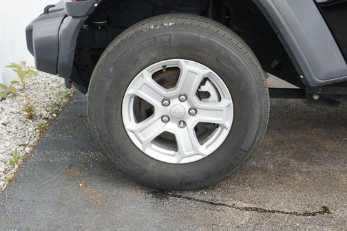 Black Clearcoat 2022 Jeep Wrangler Unlimited Sport