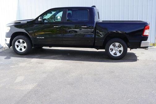 Diamond Black Crystal Pearlcoat 2019 RAM 1500 Big Horn