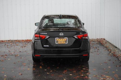 2023 Nissan Versa 1.6 SV