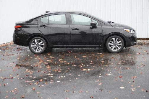 2023 Nissan Versa 1.6 SV