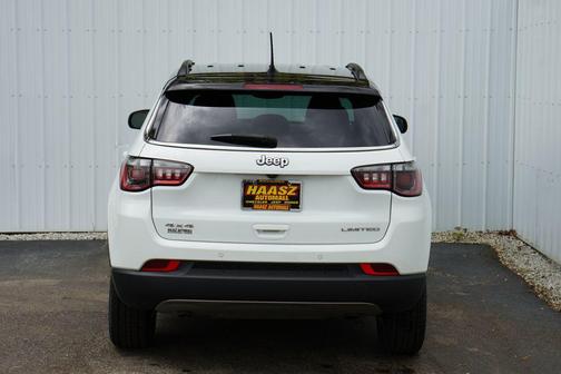 Bright White Clearcoat 2024 Jeep Compass Limited