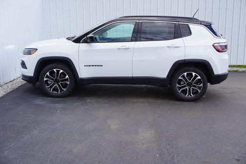 Bright White Clearcoat 2024 Jeep Compass Limited