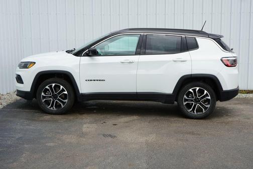 Bright White Clearcoat 2024 Jeep Compass Limited