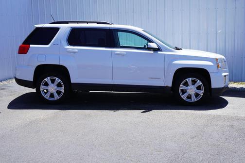 Summit White 2017 GMC Terrain SLE-2