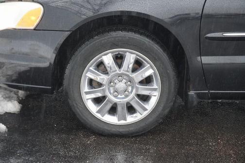 2005 Chrysler Sebring Base