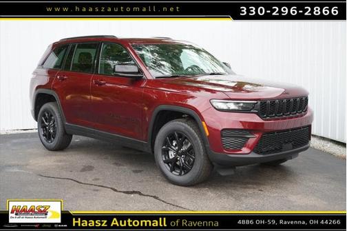 2025 Jeep Grand Cherokee Laredo
