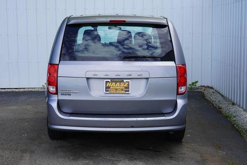 Billet Silver Metallic Clearcoat 2014 Dodge Grand Caravan AVP/SE
