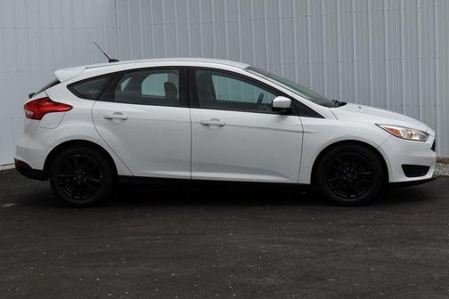 Photo 3 of 59 of 2018 Ford Focus SE