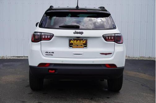 2023 Jeep Compass Trailhawk