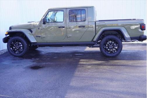 2025 Jeep Gladiator Nighthawk