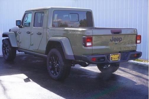 2025 Jeep Gladiator Nighthawk