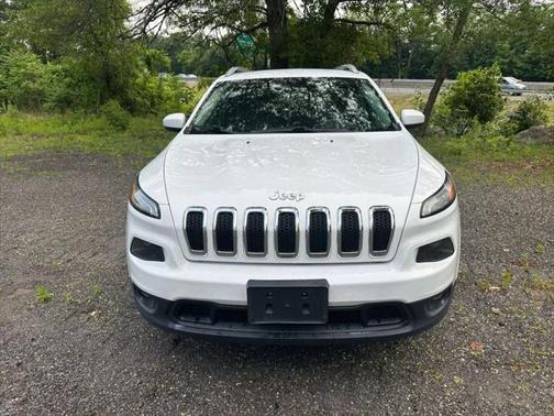 2017 Jeep Cherokee Sport