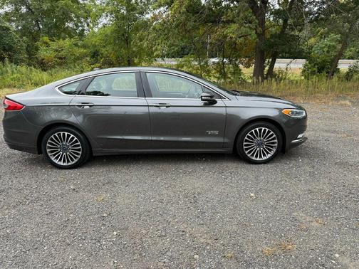 2017 Ford Fusion Energi SE Luxury