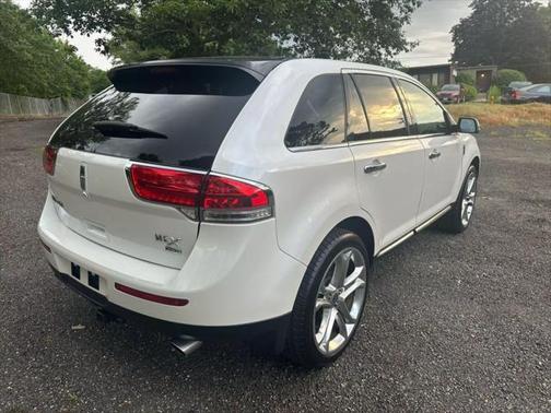 2014 Lincoln MKX Base
