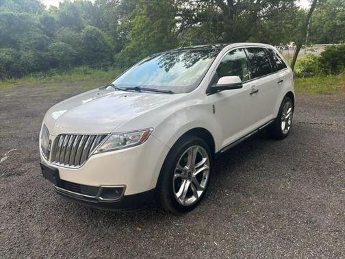 2014 Lincoln MKX Base