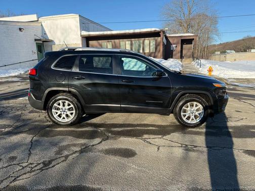 2014 Jeep Cherokee Sport