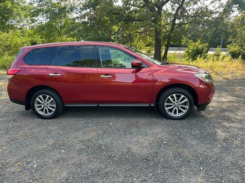 2014 Nissan Pathfinder S