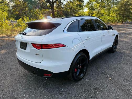 2018 Jaguar F-PACE 25t Prestige