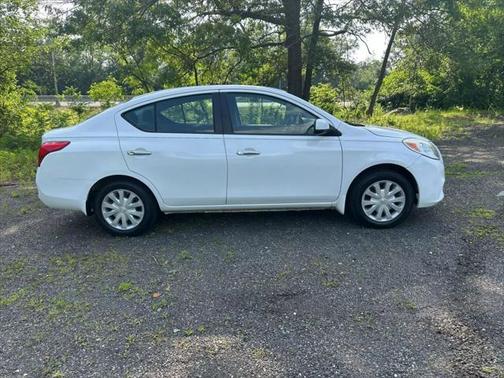2012 Nissan Versa 1.6 S