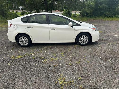 2015 Toyota Prius Plug-in Base