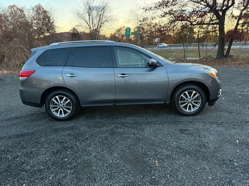 2015 Nissan Pathfinder SV