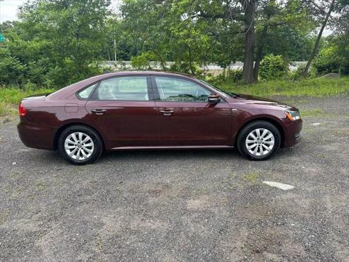 2014 Volkswagen Passat 1.8T S