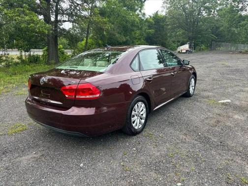 2014 Volkswagen Passat 1.8T S