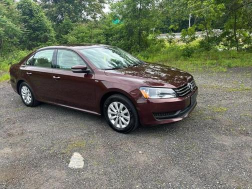 2014 Volkswagen Passat 1.8T S