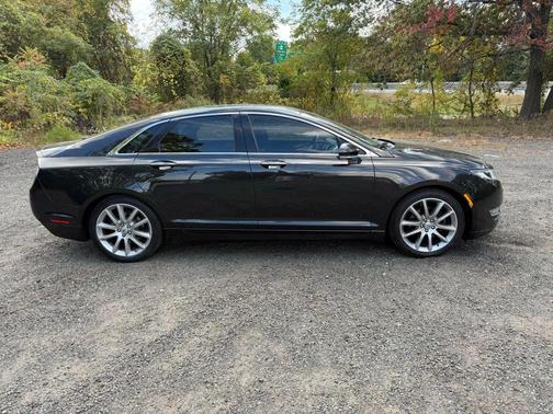 2015 Lincoln MKZ Base