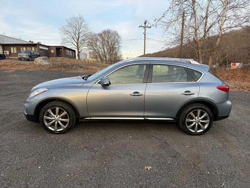 2017 INFINITI QX50 Base