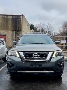 2017 Nissan Pathfinder SL