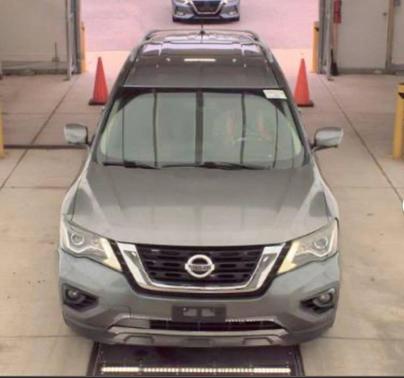 2017 Nissan Pathfinder SL
