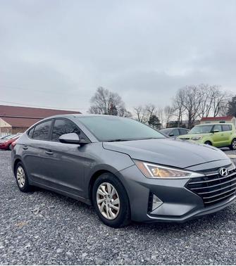 2019 Hyundai ELANTRA SE