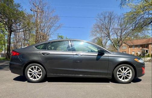 2019 Ford Fusion Hybrid SE