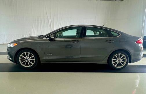 2017 Ford Fusion Energi SE Luxury
